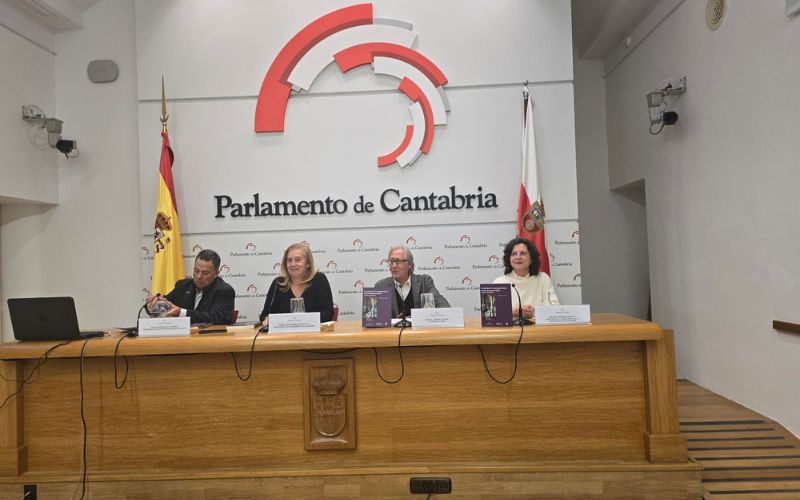 De izquierda a derecha, Borja Rodríguez, Mª José González Revuelta, Manuel Suárez y Belmar Gándara.
